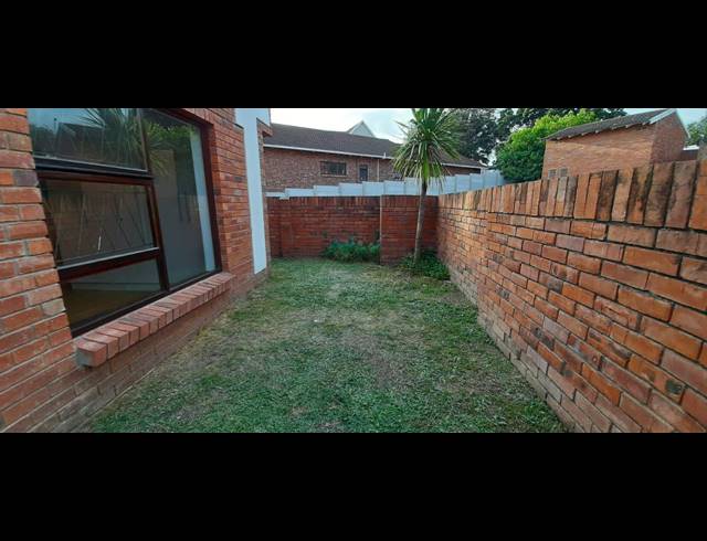 3 BEDROOM TOWNHOUSE RENTED IN KABEGA